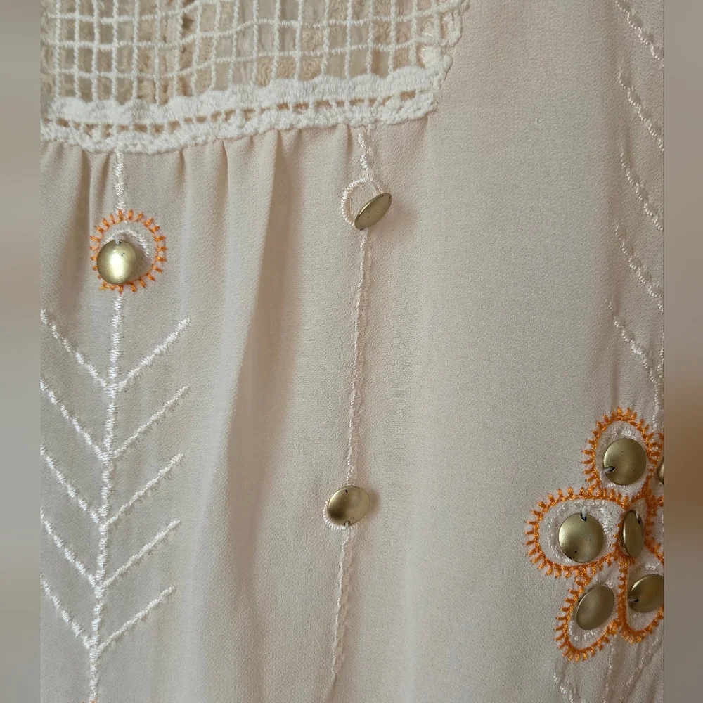 Journey Top in CreamThe Allflower Creative